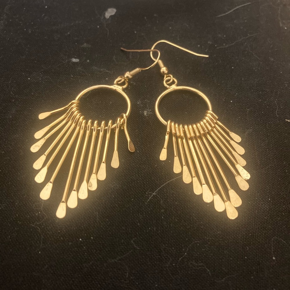 Women’s earrings gold dangling hoops